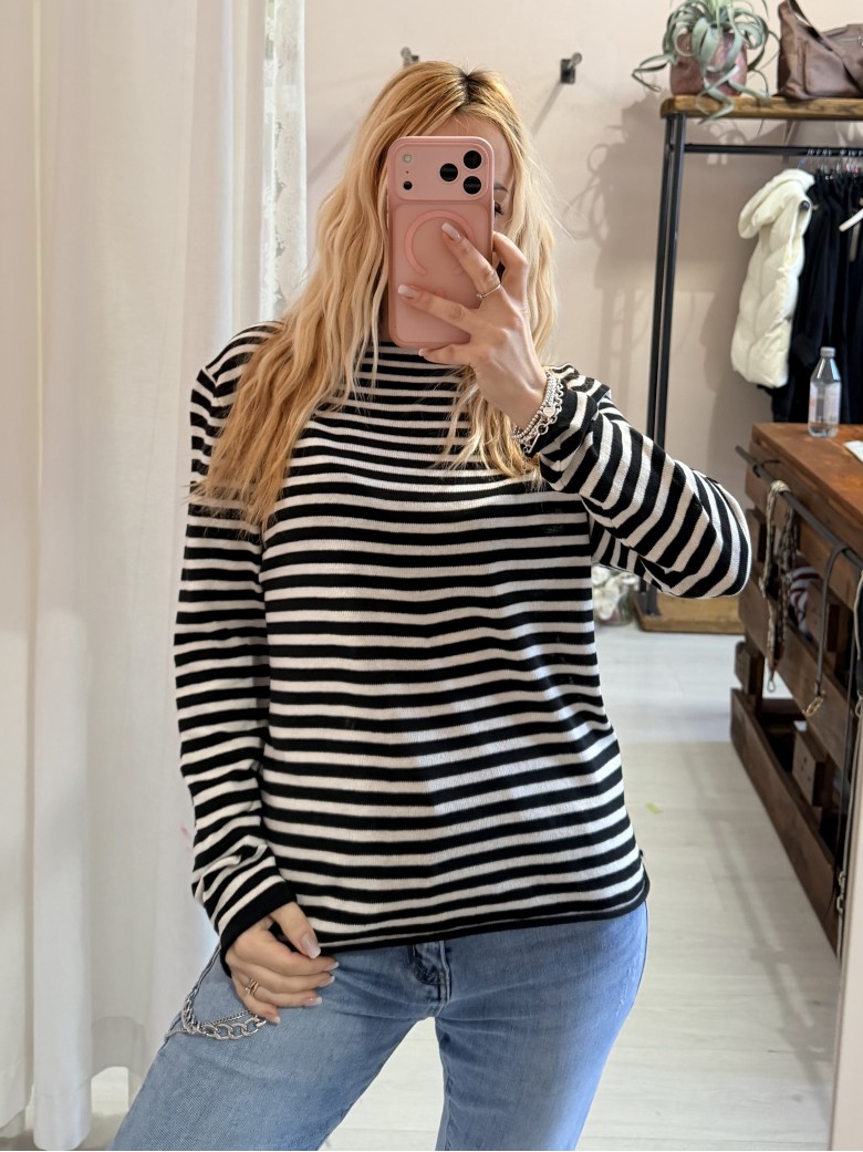 Maglia a righe nera