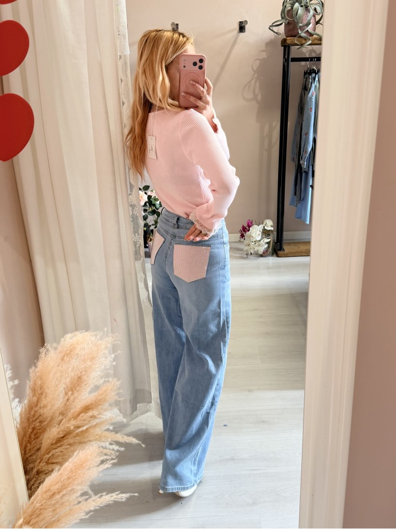 Jeans larghi con tasche dietro in STRASS ROSA