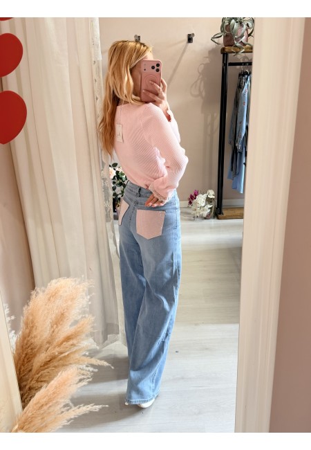 Jeans larghi con tasche dietro in STRASS ROSA