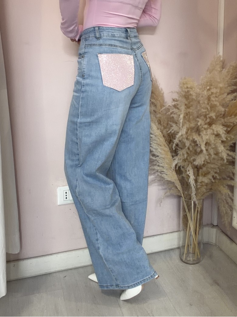 Jeans larghi con tasche dietro in STRASS ROSA
