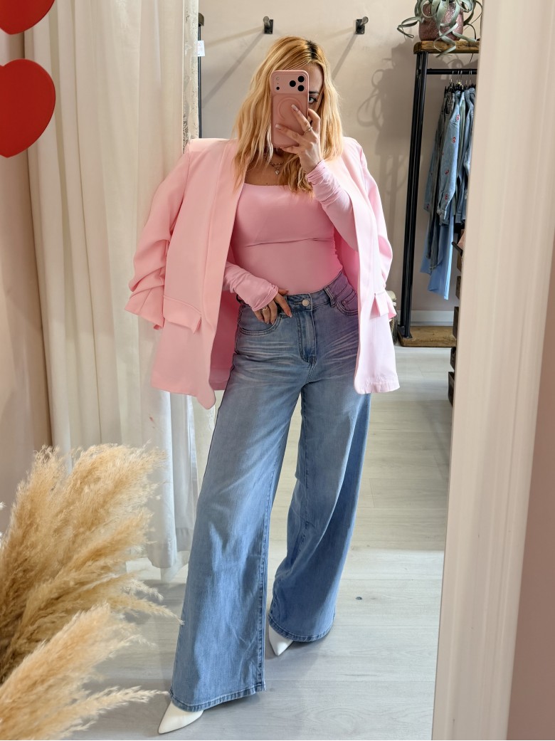 Jeans larghi con tasche dietro in STRASS ROSA