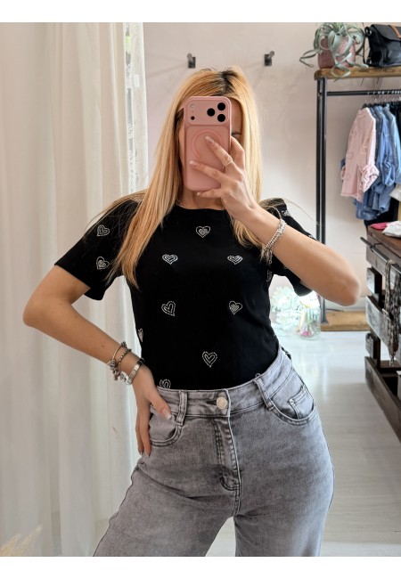Maglia t shirt cuori strass nera
