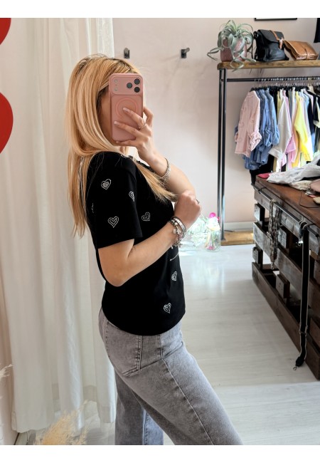 Maglia t shirt cuori strass nera