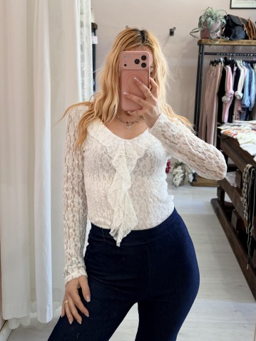 Maglia scollo con ruches in pizzo bianca