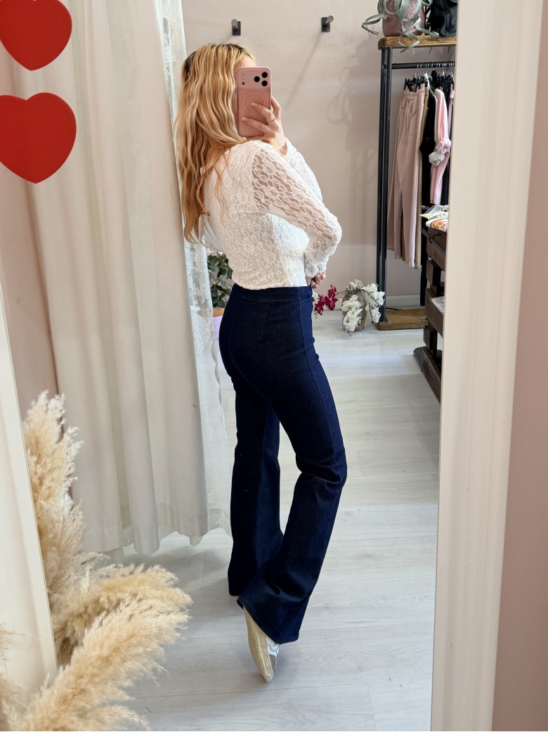 Maglia scollo con ruches in pizzo bianca