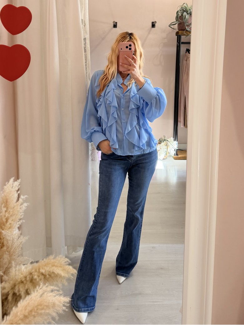 Camicia con ruches e bottoncini azzurra