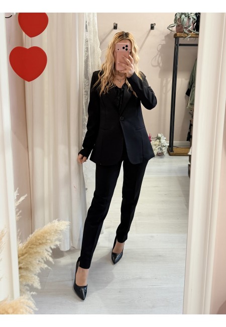 Completo tailleur giacca e pantalone nero