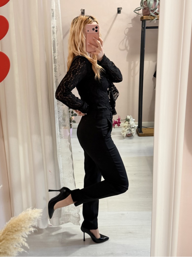 Completo tailleur giacca e pantalone nero