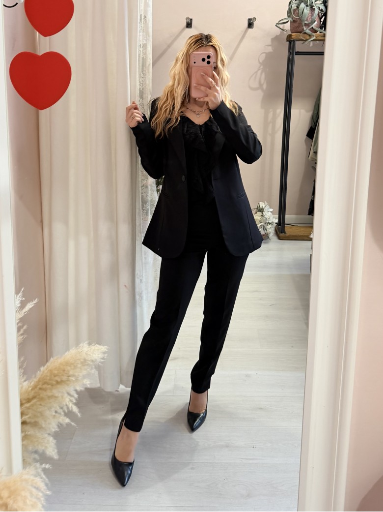 Completo tailleur giacca e pantalone nero