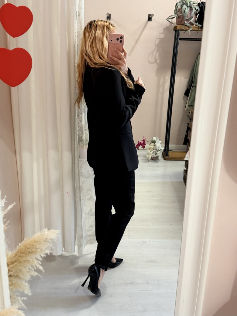 Completo tailleur giacca e pantalone nero