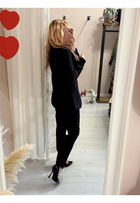 Completo tailleur giacca e pantalone nero