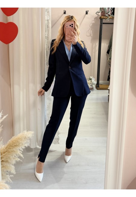 Completo tailleur giacca e pantalone blu
