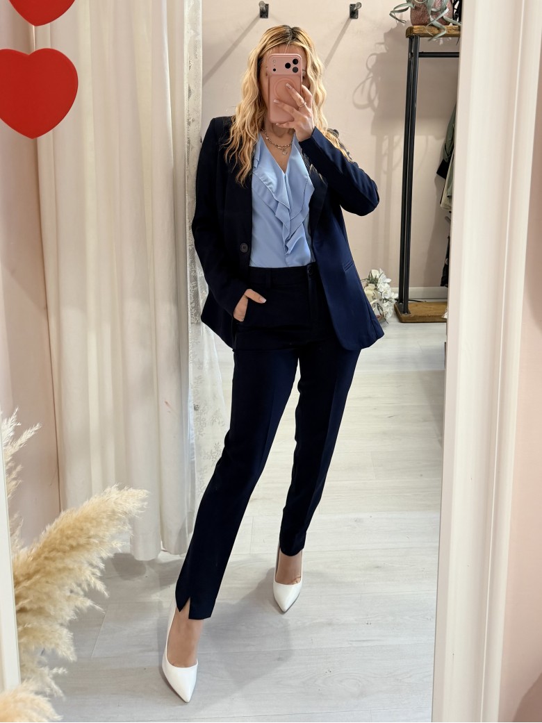 Completo tailleur giacca e pantalone blu