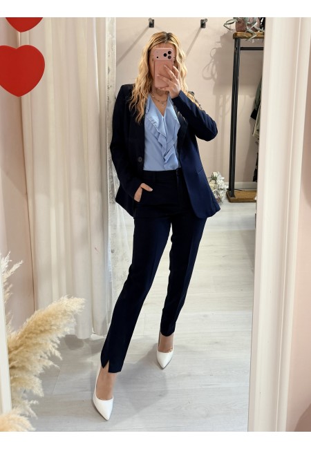 Completo tailleur giacca e pantalone blu