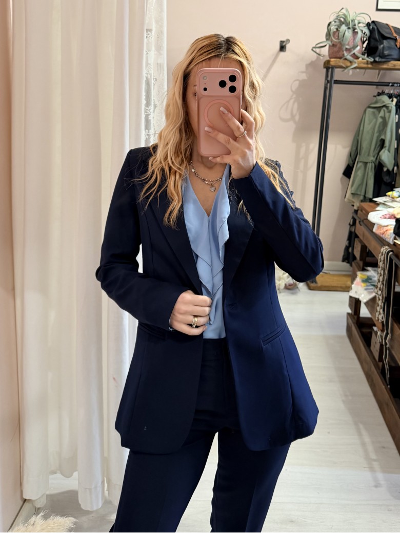 Completo tailleur giacca e pantalone blu