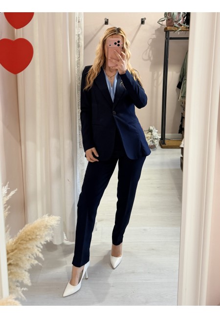 Completo tailleur giacca e pantalone blu