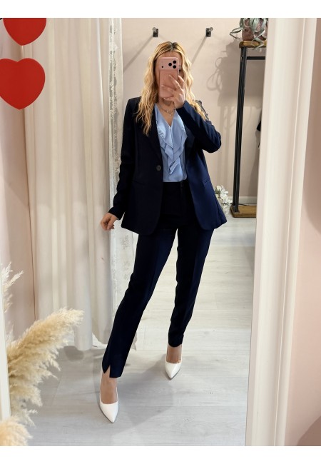 Completo tailleur giacca e pantalone blu