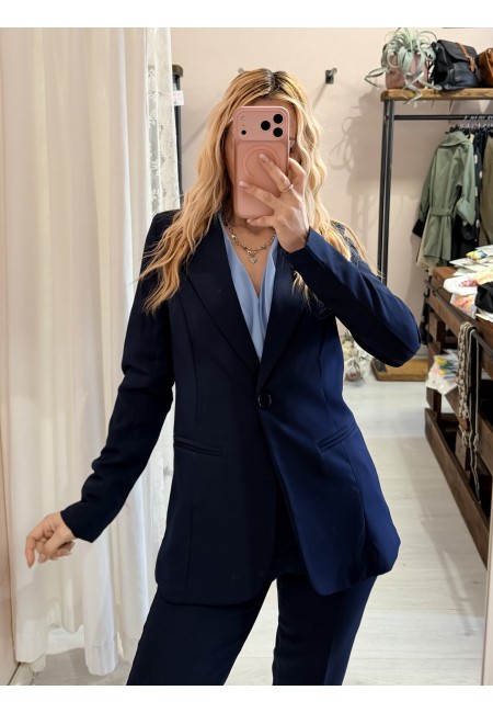 Completo tailleur giacca e pantalone blu