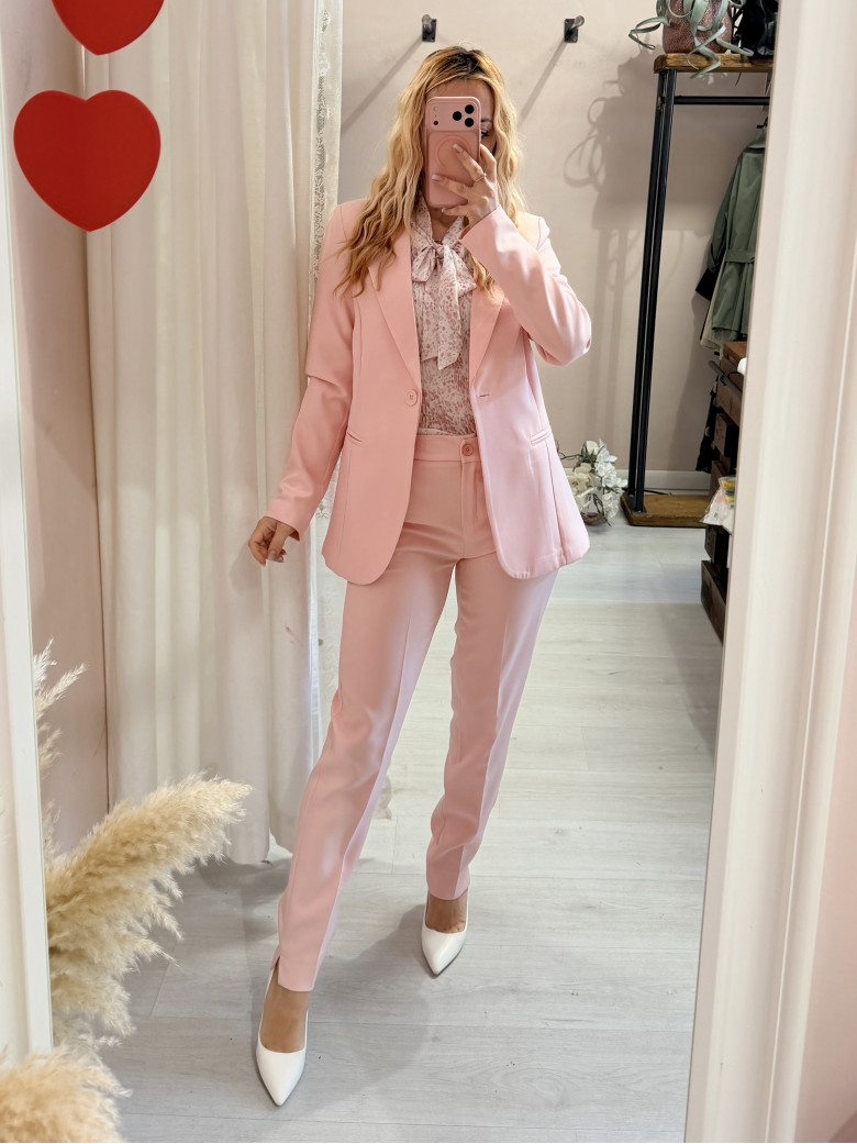 Completo tailleur giacca e pantalone rosa