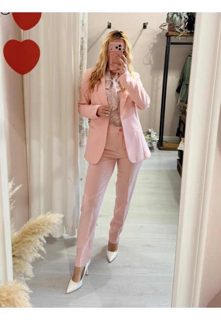 Completo tailleur giacca e pantalone rosa