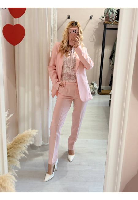 Completo tailleur giacca e pantalone rosa