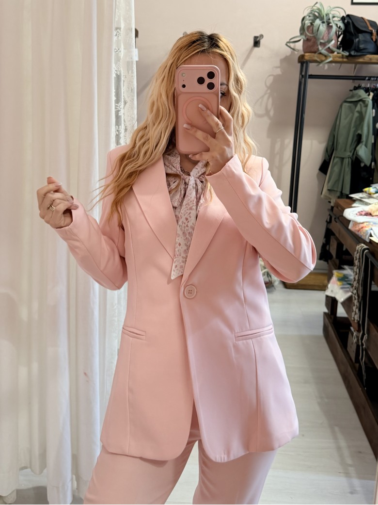 Completo tailleur giacca e pantalone rosa