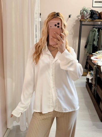 Camicia bottoncini morbida bianca