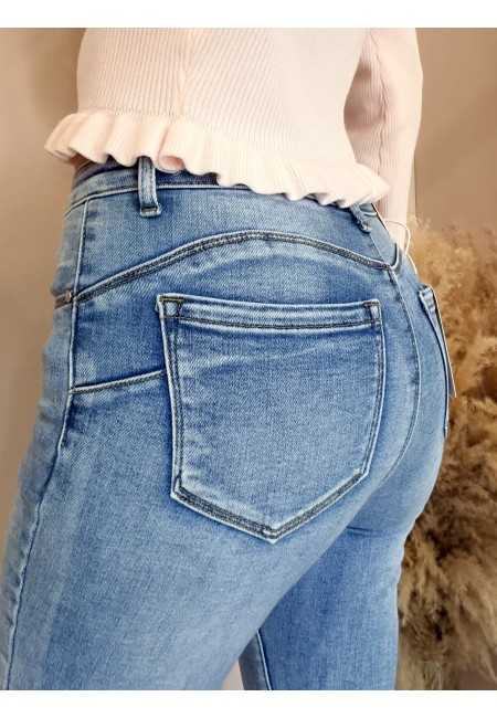 Jeans a ZAMPA push up sfrangiati