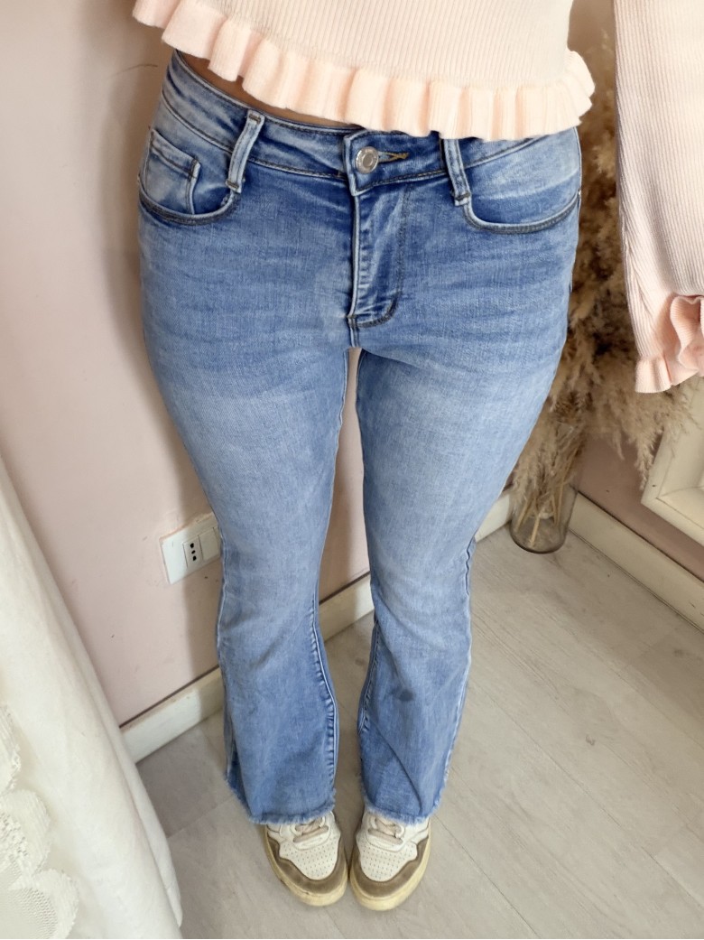 Jeans a ZAMPA push up sfrangiati