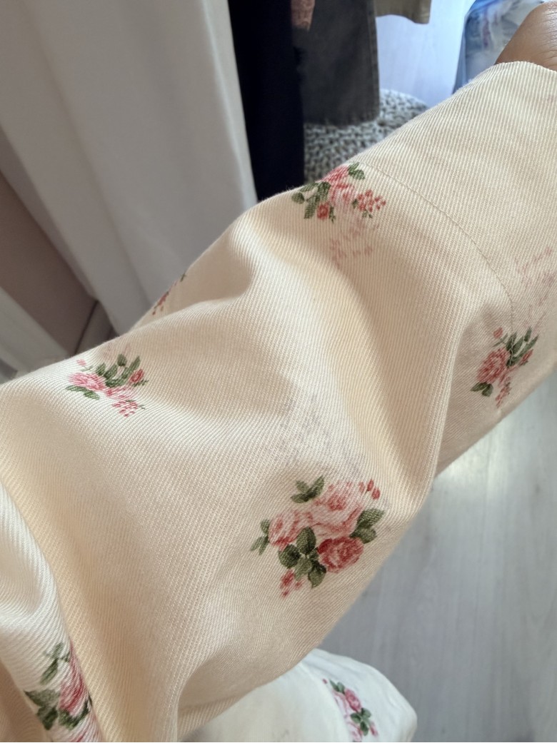 Giubbino di jeans burro fiorellini rosa