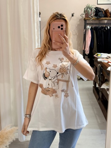 Maglia t shirt snoopy che dipinge beige