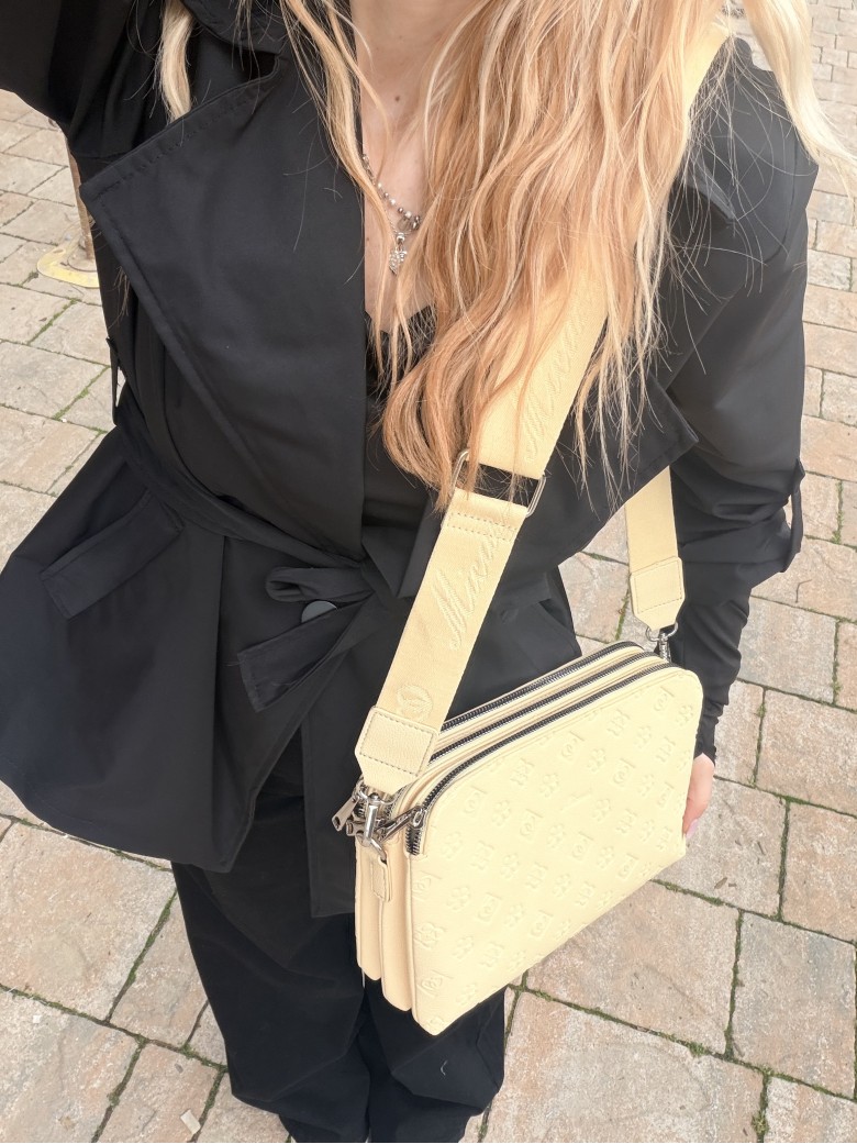 Borsetta stampini gialla con tre zip