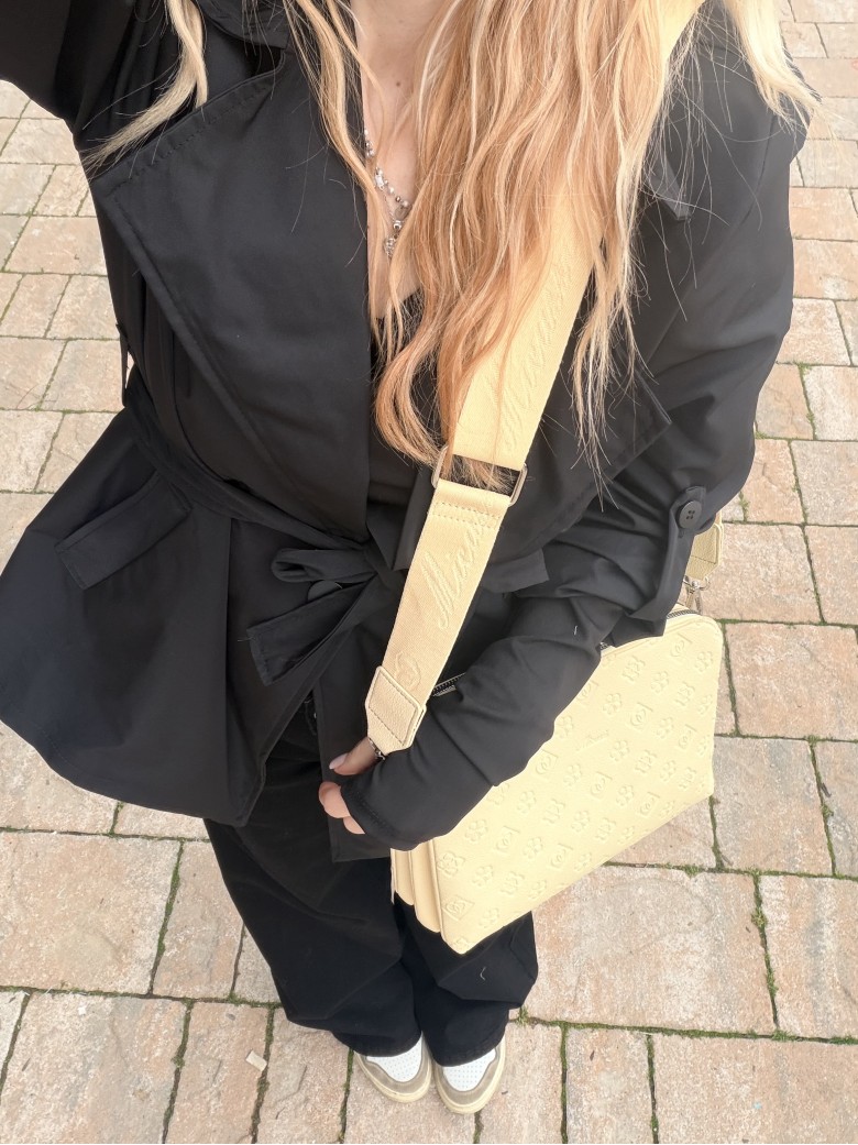 Borsetta stampini gialla con tre zip