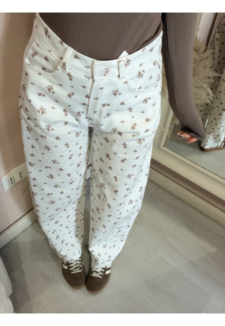 Pantaloni jeans bianchi roselline