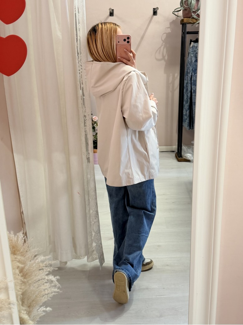 Giubbino trench impermeabile beige