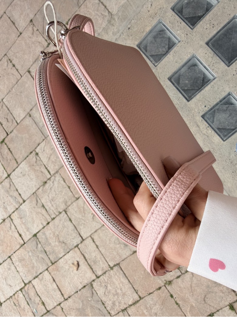 Borsetta rosa finiture con tracolla