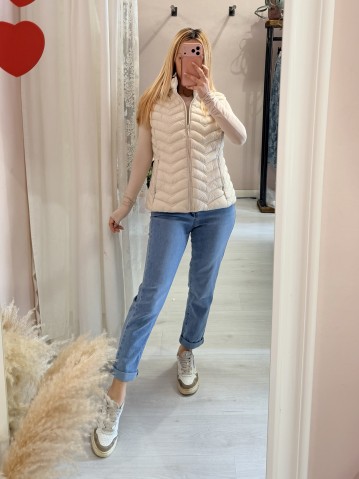 Piumino smanicato beige 2