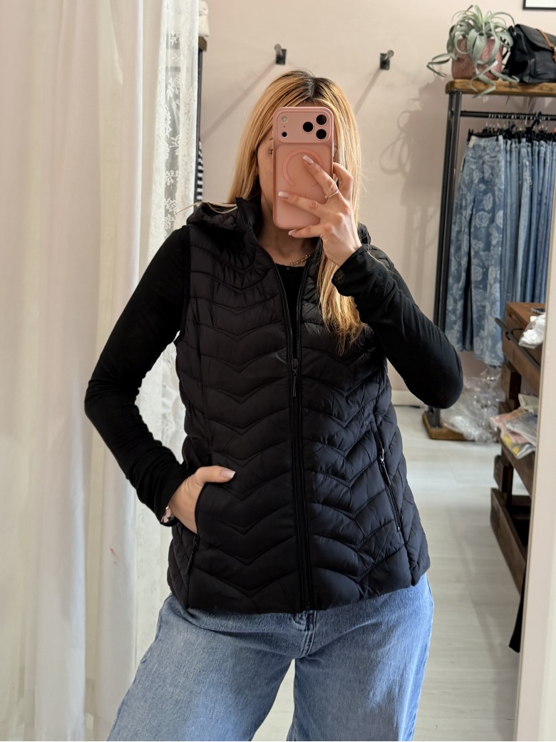 Piumino smanicato nero