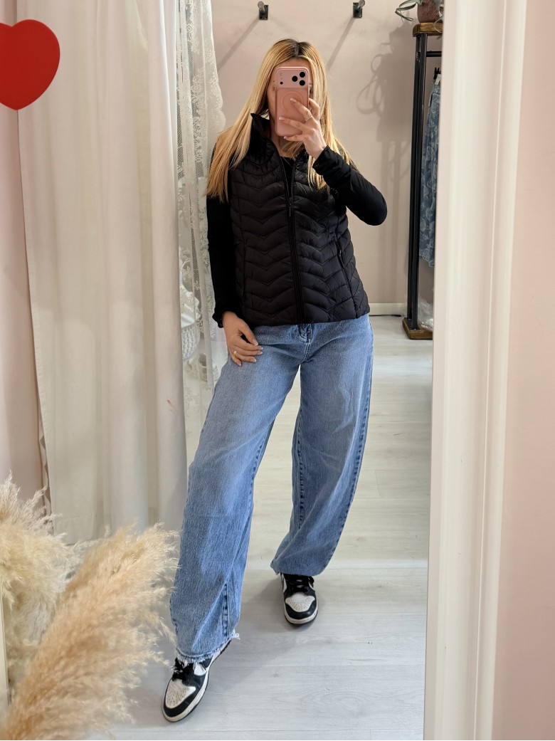 Piumino smanicato nero