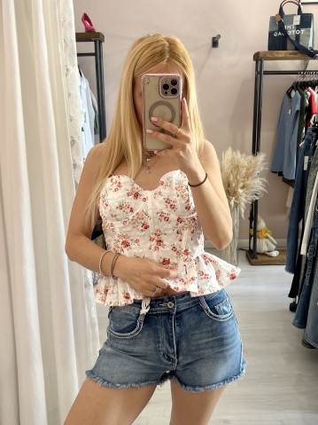 Pantaloncini shorts di jeans strappetti 2