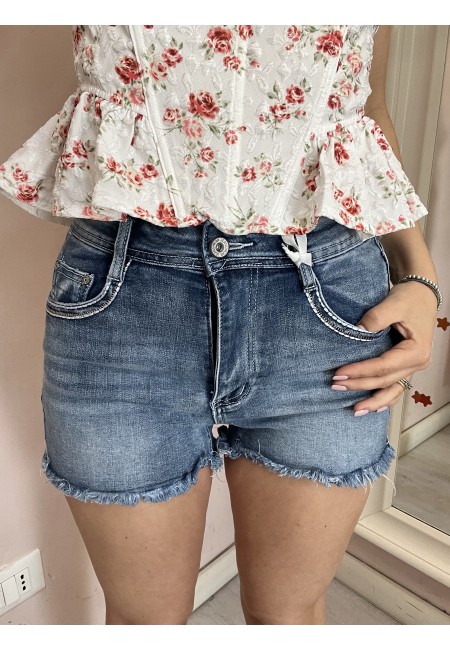Pantaloncini shorts di jeans strappetti