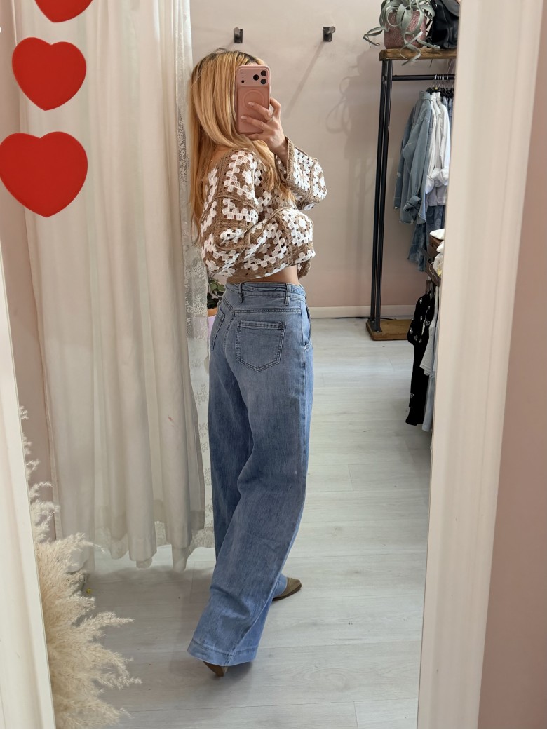 Jeans larghi con laccino