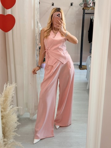 Completo gilet laccino e pantaloni rosa 2