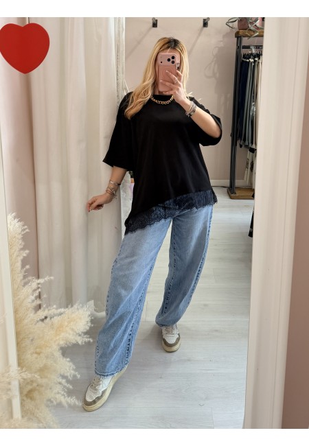 Maglia t shirt asimmetrica con pizzo nera