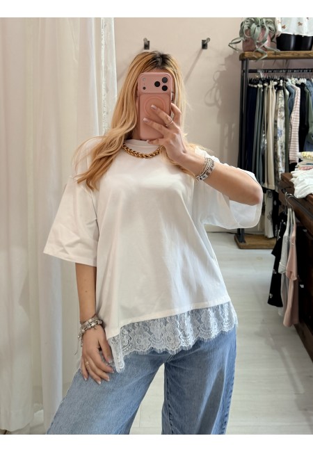 Maglia t shirt asimmetrica con pizzo bianca