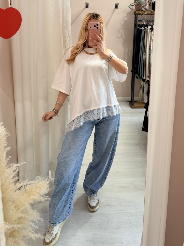 Maglia t shirt asimmetrica con pizzo bianca