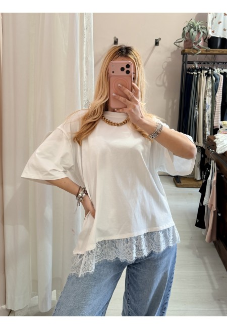 Maglia t shirt asimmetrica con pizzo bianca
