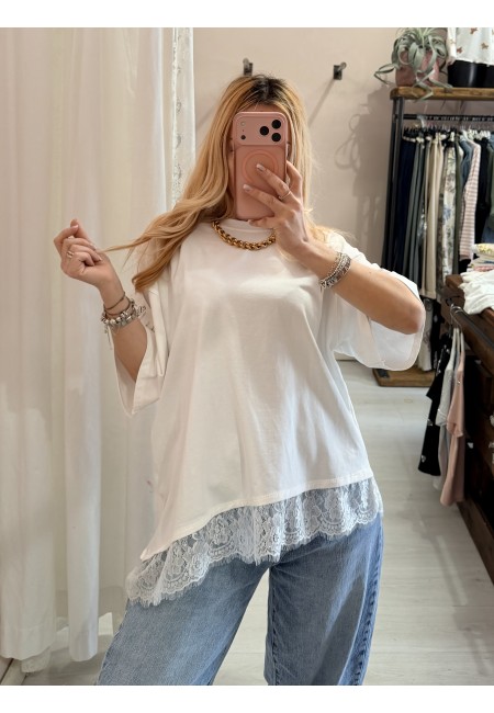 Maglia t shirt asimmetrica con pizzo bianca