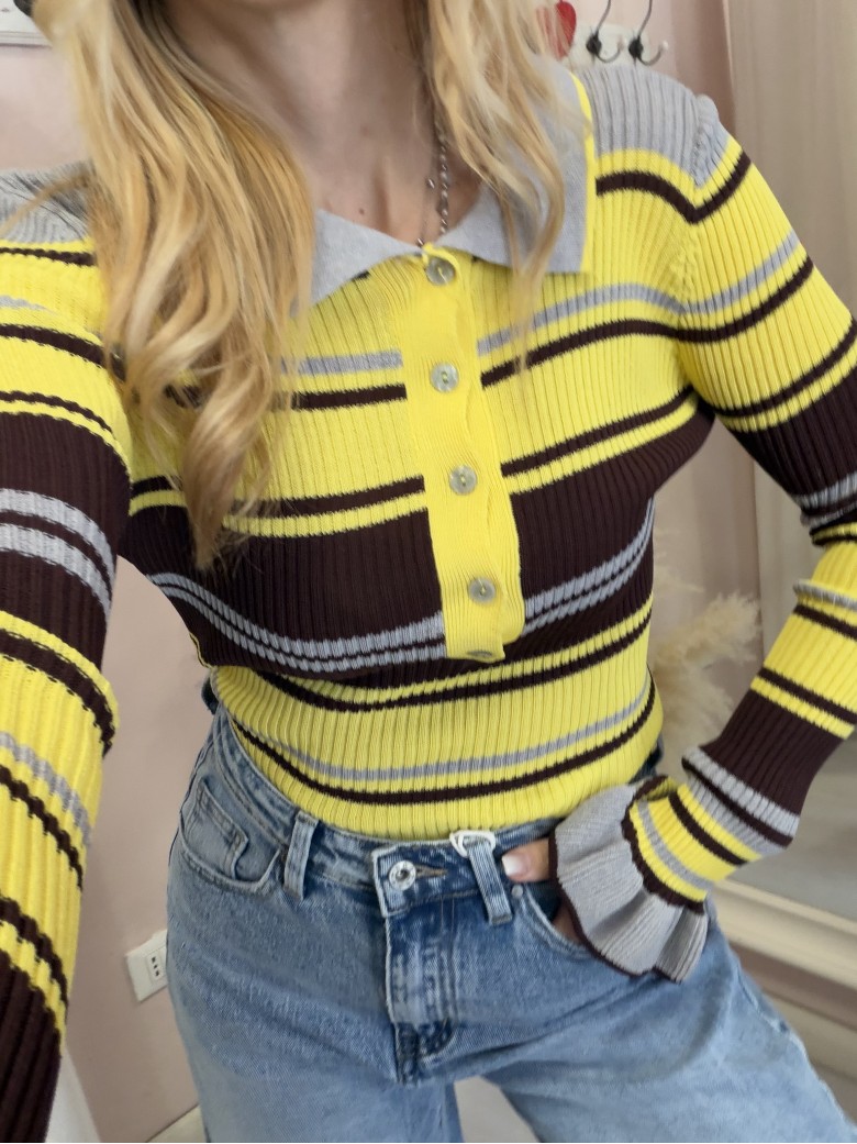 Maglia polo grigia e gialla