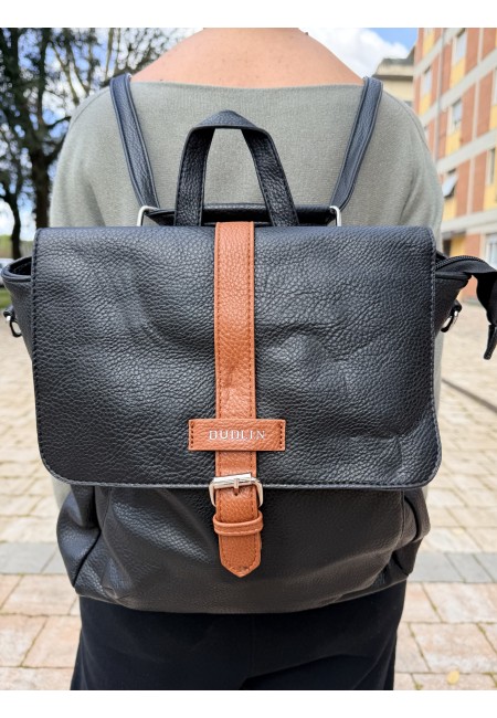 Zainetto nero fibbietta marrone